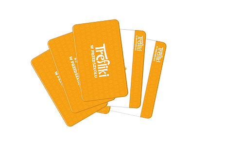 4 pionki z podstawkami