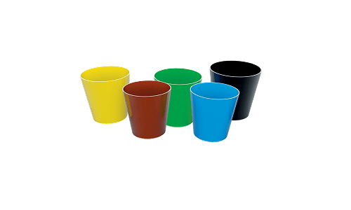 5 plastikowych kubków